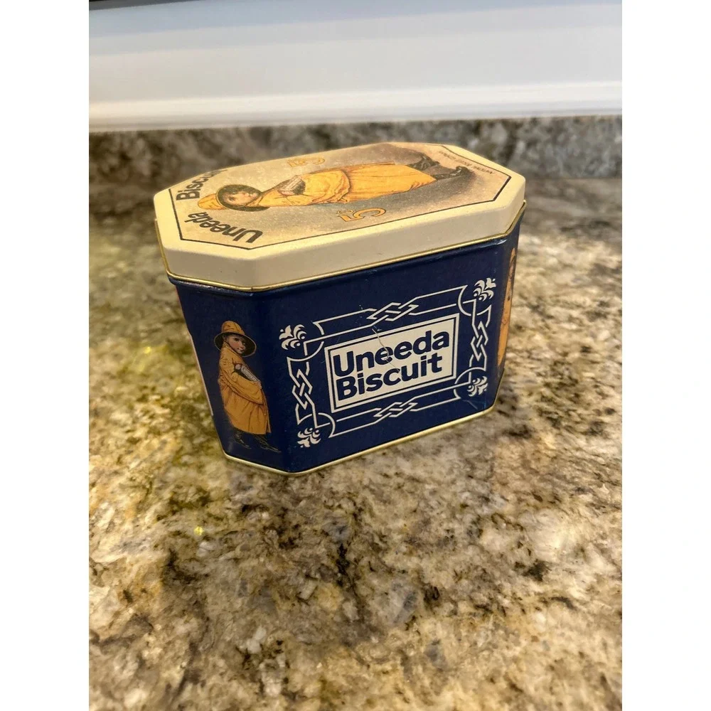 Vintage Uneeda Biscuit Tin National Biscuit Company Collectible‎ Octagon Storage